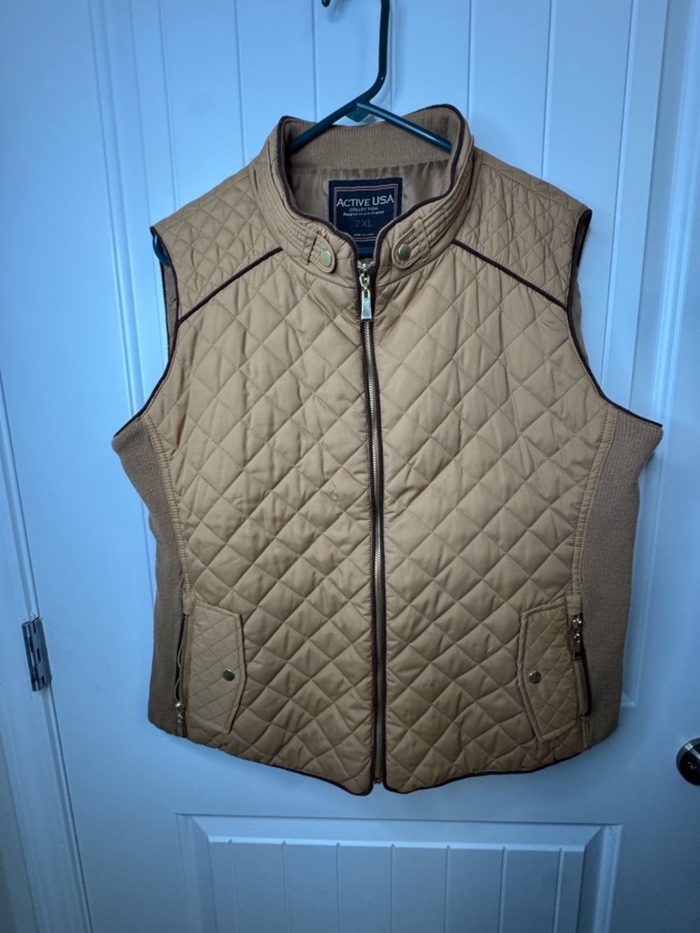 Active USA Quilted Puffer Vest Zip Front Utility Pockets - Picture 2 of 7
